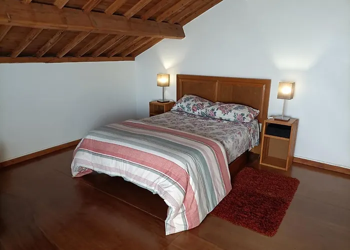 Ilhéus à Vista Quarto em Acomodações Particulares Feteira (Terceira)